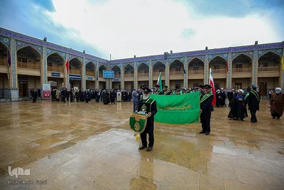 گلباران قبور شهدای حرم شاهچراغ (ع) به مناسبت آغاز دهه فجر‎‎