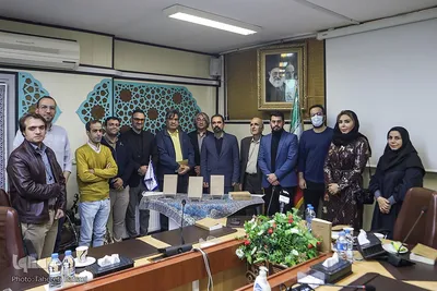 رونمایی از کتاب حلقه حکمت