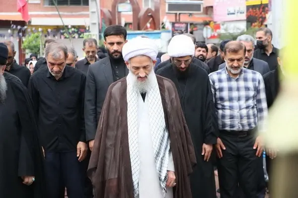 نماز ظهر عاشورا در امامزاده یحیی(ع) ساری