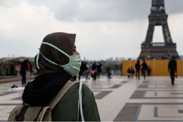 Paris'te Avrupa'daki İslamofobiye ilişkin panel düzenlendi