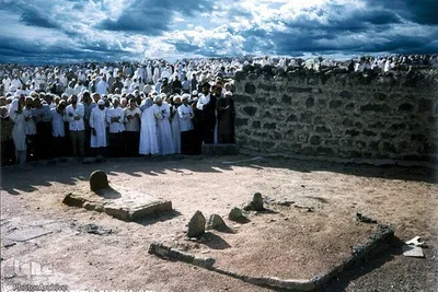 Friedhof Baqi und Gräber vor Zerstörung des Schreins