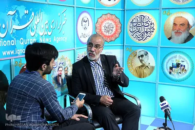بازدید محمد بنیادی، مدرس قرآن کریم از غرفه ایکنا
