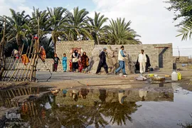 ارائه خدمات پزشکی و مشاوره به سیل زدگان سیستان و بلوچستان