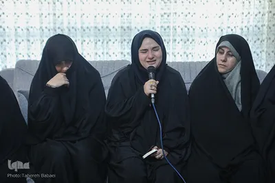 برپایی محفل بانوان فعال قرآنی در خانه شهید حاجی‌زاده