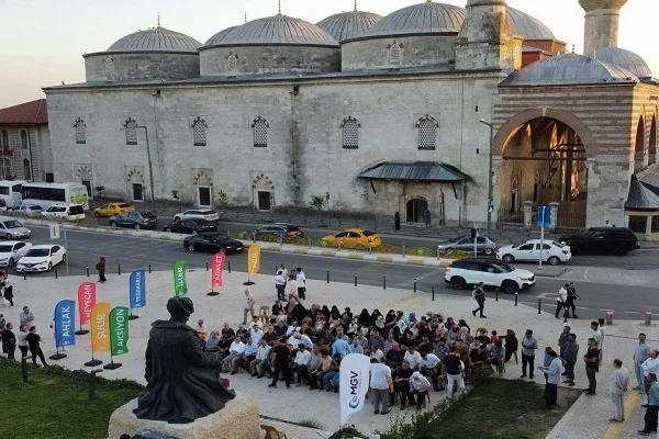 Türkiye'de Kur'an'a saldırılar protesto edildi
