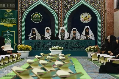 جز خوانی بانوان در حرم امام حسین