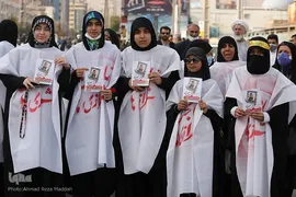 مراسم تشییع پیکر مطهر روحانی شهید مدافع امنیت در شیراز