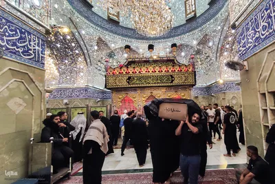 بین الحرمین در انتظار پیکر مطهر رهبر شهید