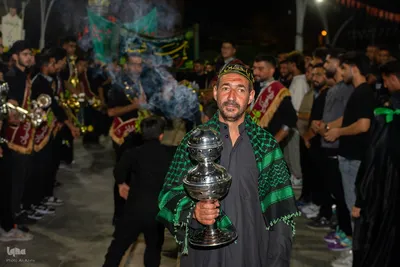 عزاداری شب هشتم محرم در گلستان شهدای اصفهان