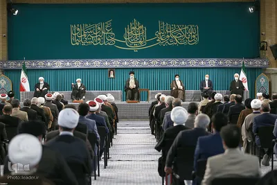 دیدار میهمانان کنفرانس وحدت اسلامى‌ و جمعی از مسئولان نظام با رهبر انقلاب