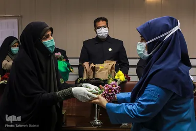 تجلیل از فداکاری های مدافعان سلامت درمانگاه دارالشفا «کوثر» آستان مقدس حضرت عبدالعظیم الحسنی(ع) در ایام میلاد سیدالکریم