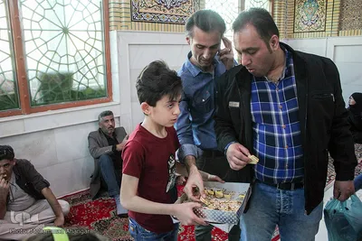 مراسم عقد زوج‌های جوان در آستان علی‌بن مهزیار اهوازی 