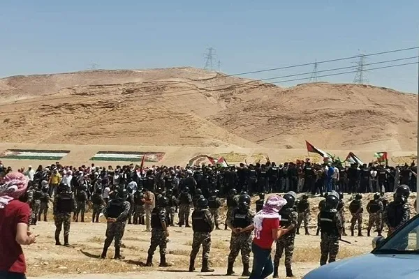 عزیمت اردنی‌ها به سمت مرزهای فلسطین اشغالی برای یاری قدس + عکس
