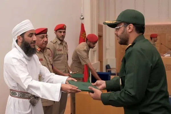 Iginawad ang mga Nagwagi sa Ika-10 Iran-Oman Paligsahan ng Quran ng Sandatahang Lakas