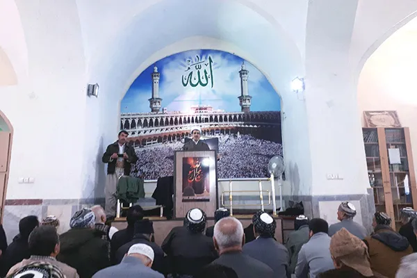 تشریح دیدگاه اسلام درباره ازدواج در نماز جمعه بوکان