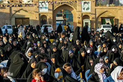 اجتماع پر شور دختران نوجوان در گلزار شهدای قزوین‎‎