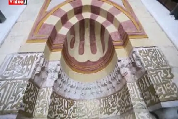 عمره 400 عام.. قصة المسجد المعلق أبرز المعالم الأثرية بالفيوم