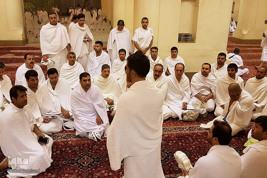 إحرام الحجيج في مسجد الشجرة