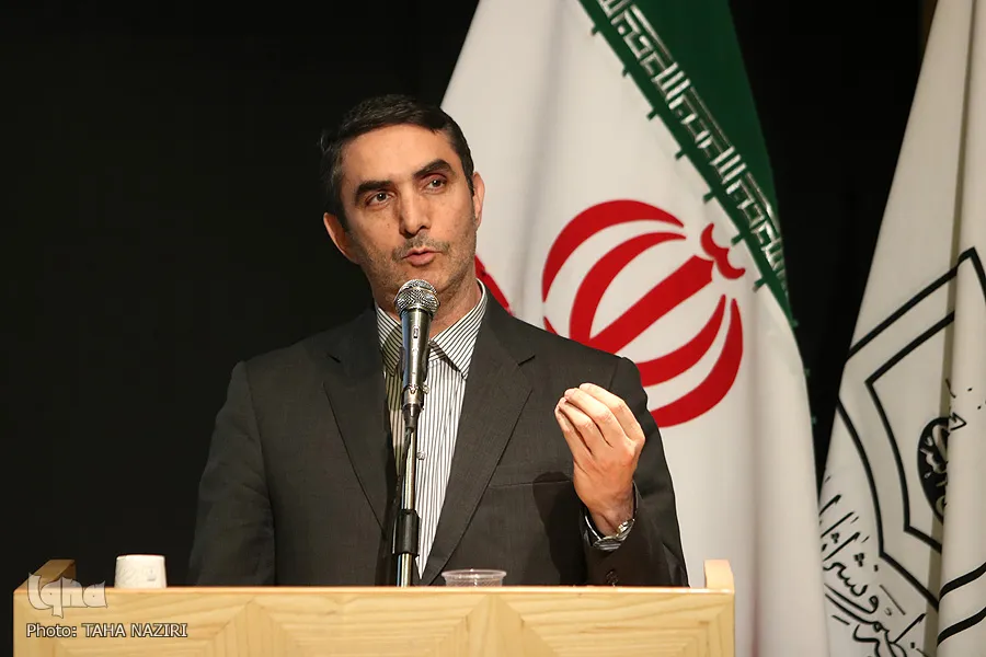 امام خمینی(ره) در کسب، حفظ و بسط قدرت خردمندانه عمل کرد