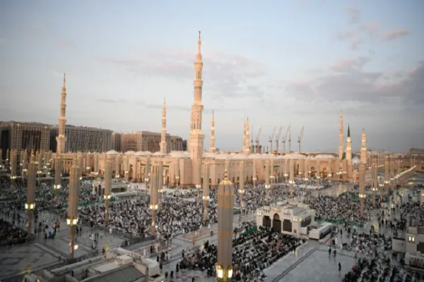 Kozi Maalum ya Wahifadhi wa Qur’ani Yazinduliwa katika Masjid an-Nabawi Madina