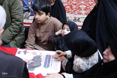 وداع با ۱۲ شهید جنگ رمضان استان فارس در حرم شاهچراغ(ع)
