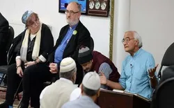 Großbritanien: Moschee empfängt nicht-muslimische Gäste