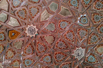 رونمایی از کتیبه سقف قبور مطهر شهدای ۷۲ تن حرم مطهر امام حسین (ع)