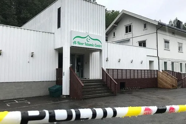 Norveç'teki cami saldırganı mahkemeye çıkarıldı