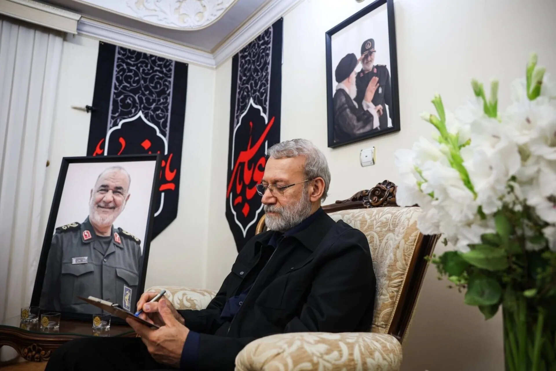 رئیس سازمان فرهنگی، هنری شهرداری تهران شهادت علی لاریجانی را تسلیت گفت