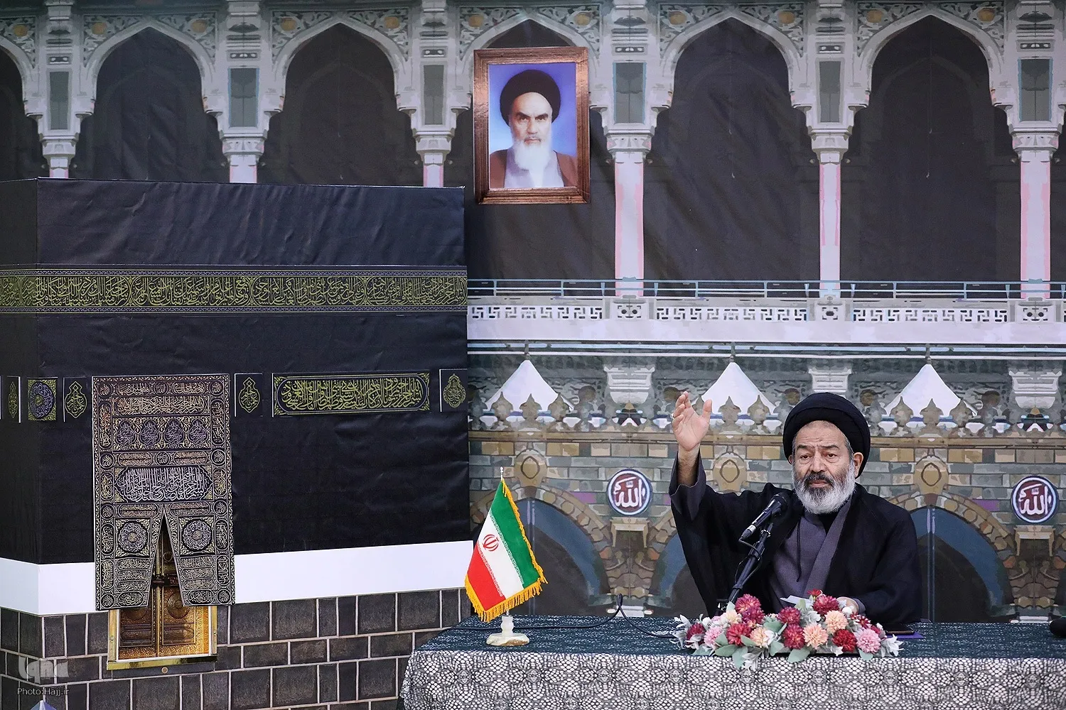 تقرير مصور..رئيس بعثة الحجاج الايرانيين يلتقي بعلماء أهل السنة