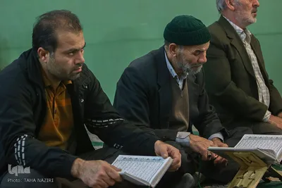 جلسه ترجمه و تفسیر قرآن کریم – اراک/عکاس:طاها نظیری