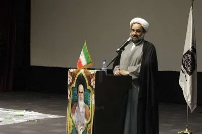 رسالت امروز علما، معرفی چهره رحمانی اسلام است