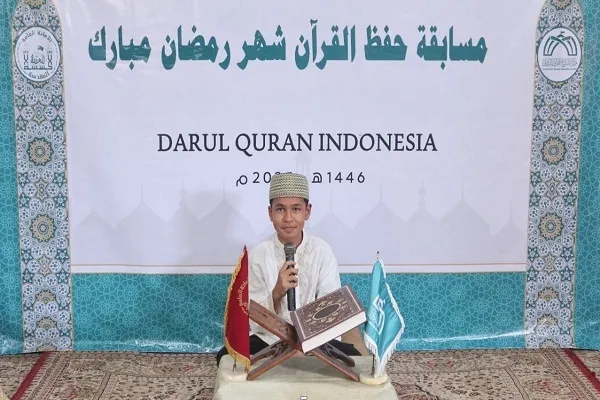 تنظيم مسابقة لحفظ القرآن خاصة بالأطفال في إندونيسيا + صور