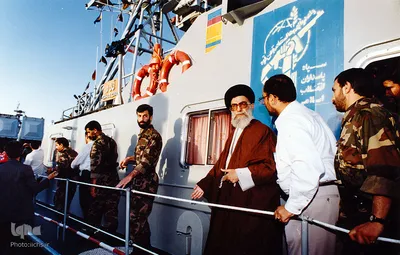 سیدعلی خامنه‌ای از تولد تا رهبری