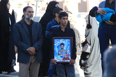 مراسم‌ خاکسپاری شهید گمنام دربوستان الهیه بیرجند