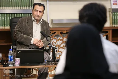 نشست بررسی مواجهه اهل بیت (ع) با جریان های مختلف شیعه 
