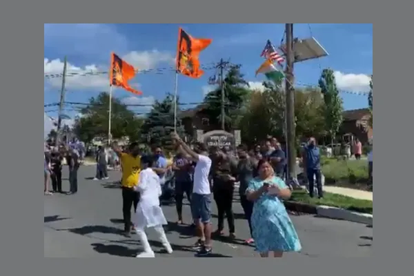 US: Muslim Group Slams ‘Hateful Display’ of Hindu Extremist Flag During Parade