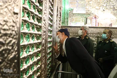 حضور سردار قاآنی در حرم مطهر حضرت احمد بن موسی شاهچراغ(ع)