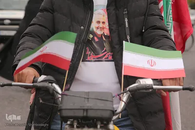 Autokorso zieht durch Qom