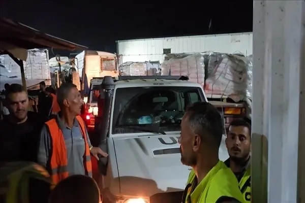 ورود کامیون‌های کمک‌های بشردوستانه به غزه