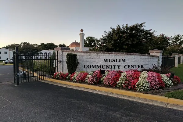 Mengadakan pameran kesihatan yang ditaja oleh Muslim di Amerika Syarikat