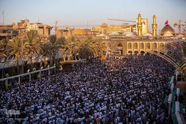 اقامه نماز عید قربان در آستان عباسی