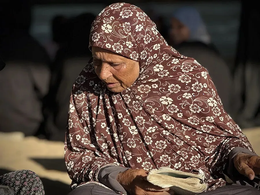 73 yaşındaki Subihi, Kur’an-ı Kerim eğitimi veriyor