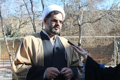 بازدید حجت الاسلام دلاوری، سرپرست اداره کل اوقاف از محل برگزاری آزمون/عکاس: زهرا بهرامی