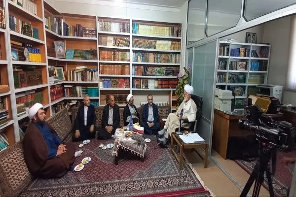دیدار مجمع نمایندگان استان مرکزی با آیت‌الله دری نجف‌آبادی