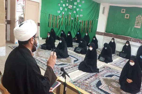 ثبت‌نام ۴۰ نفر از طلاب و اساتید قروه‌ای در مهرواره «محله همدل»
