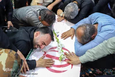 مراسم تشییع و به خاکسپاری دو شهید سرافراز ارتش در اهواز عکاس محمد محمدعلی پور