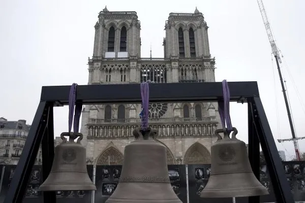 Notre Dame Katedrali'nde çanlar 5 yıl sonra ilk kez çaldı
