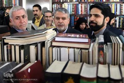کتاب‌گردی سیدرضا صالحی‌امیری، وزیر فرهنگ و ارشاد اسلامی