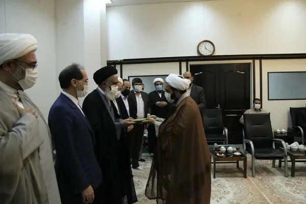 انتخاب «فردو قم» به‌عنوان روستای قرآنی نمونه در کشور/ تقدیر از فعالین قرآنی این روستا